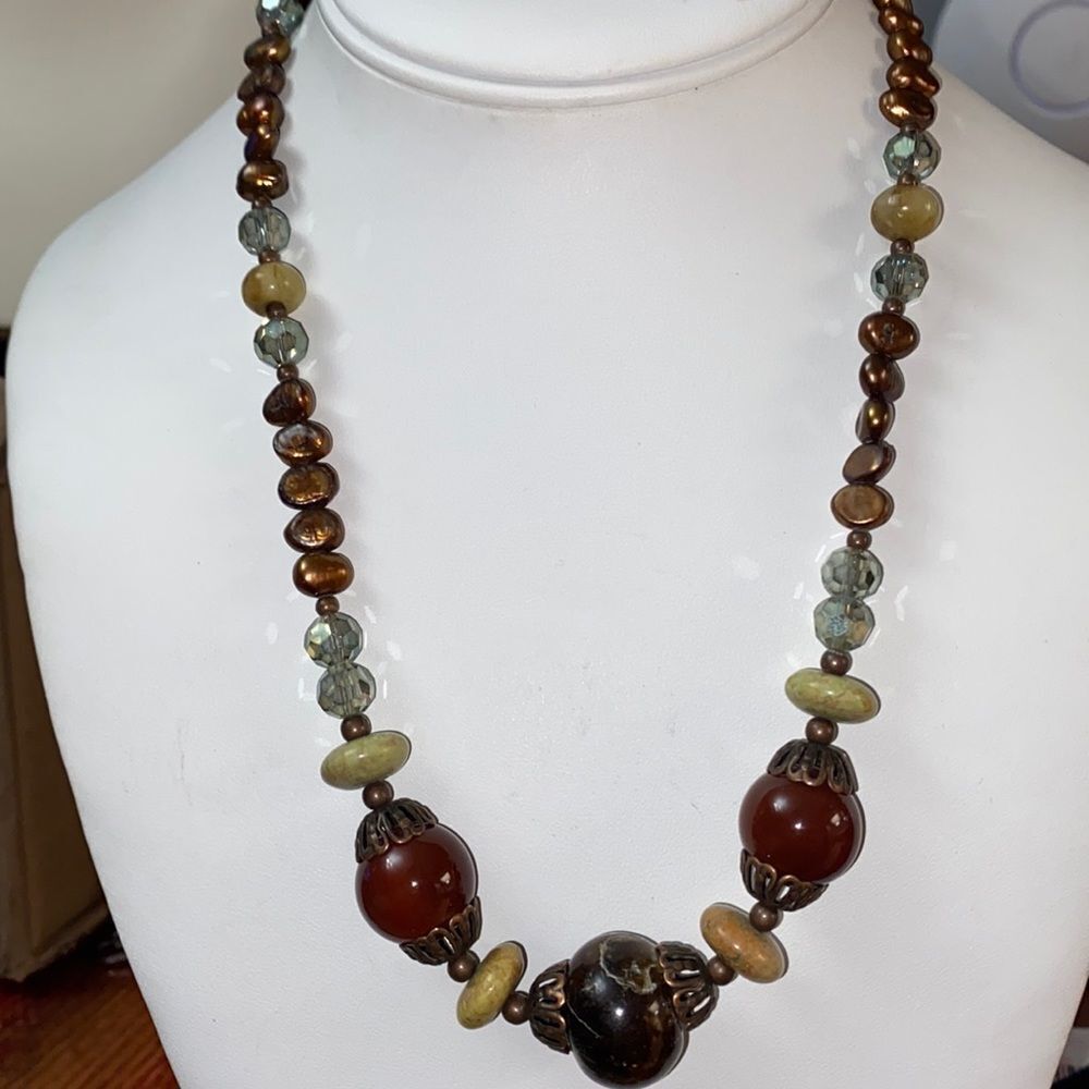 Vintage Agate and Faceted Crystal Bead Necklace